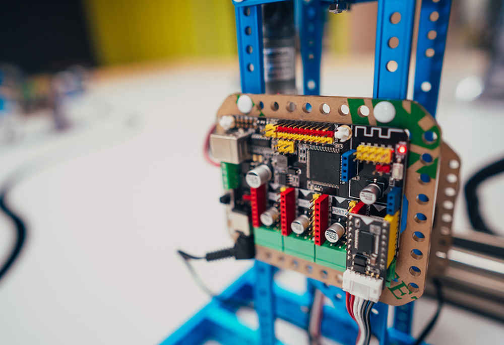 RINCK Electronics Germany GmbH: поставки высокоточной электроники в любую точку России